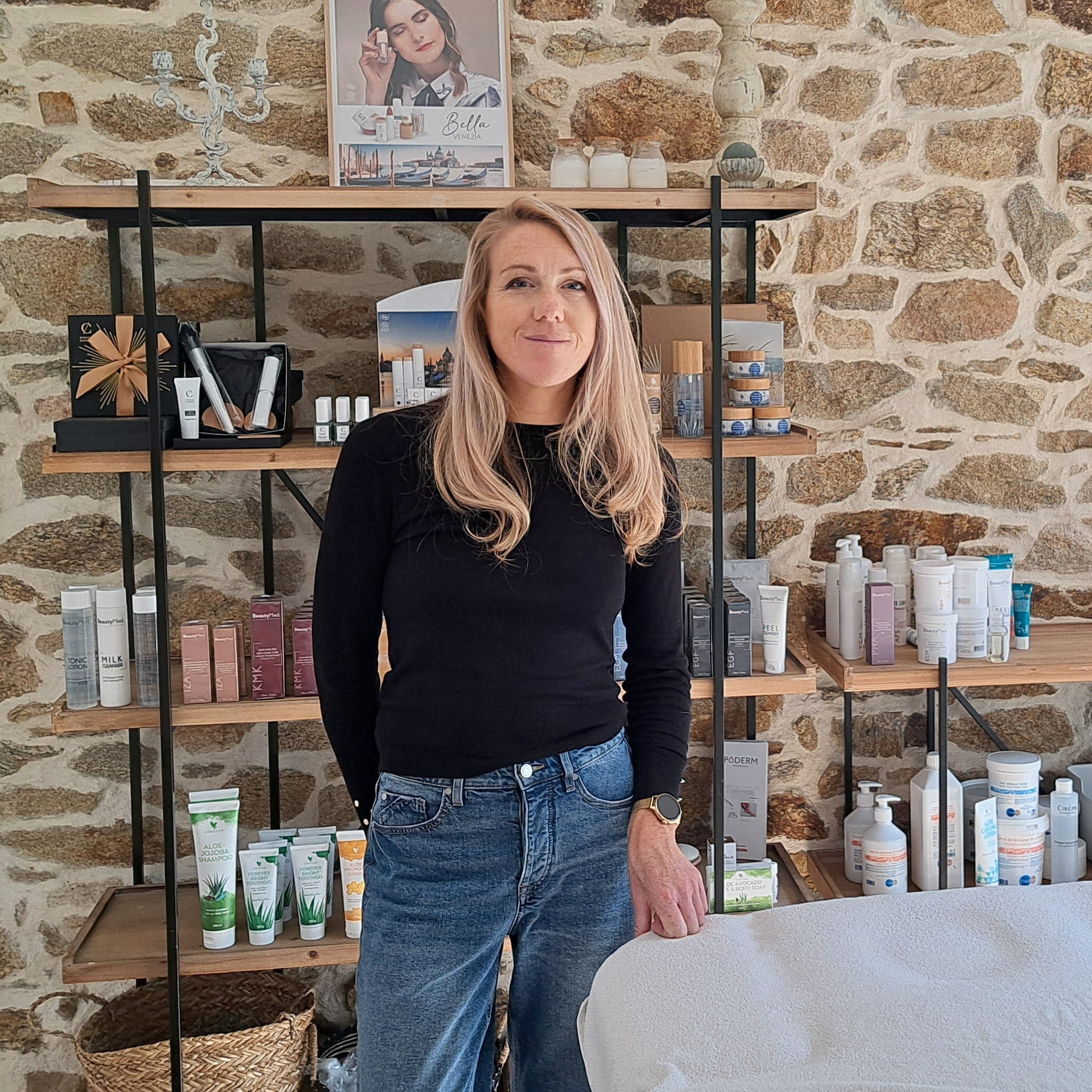 Carole LAUNAY dans son Institut Être Soie à Surzur 